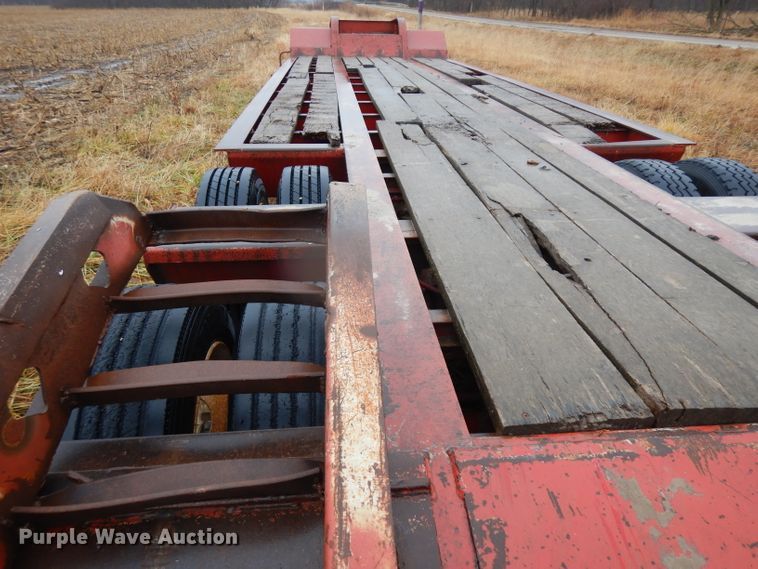 image for item IG9143 2004 Fontaine FLT-7-35HBT  equipment trailer