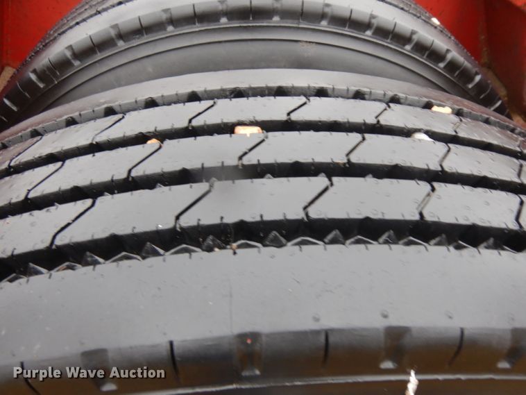 image for item IG9143 2004 Fontaine FLT-7-35HBT  equipment trailer