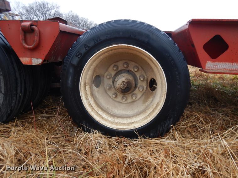 image for item IG9143 2004 Fontaine FLT-7-35HBT  equipment trailer