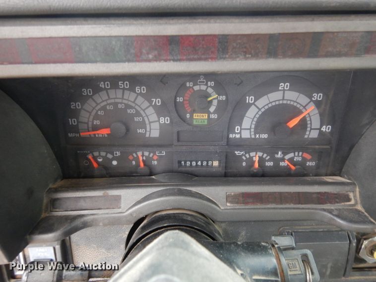 image for item IG9144 2001 GMC C8500  truck cab and chassis