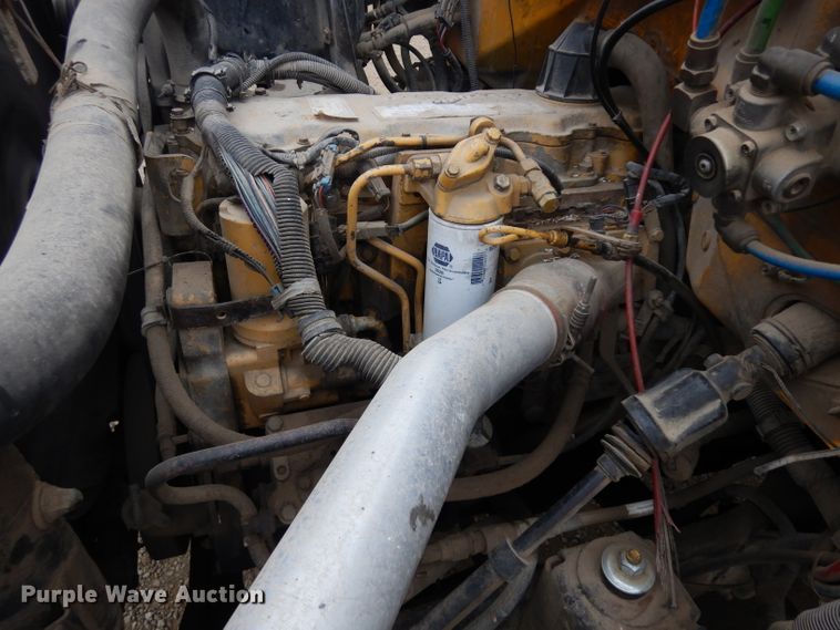 image for item IG9144 2001 GMC C8500  truck cab and chassis