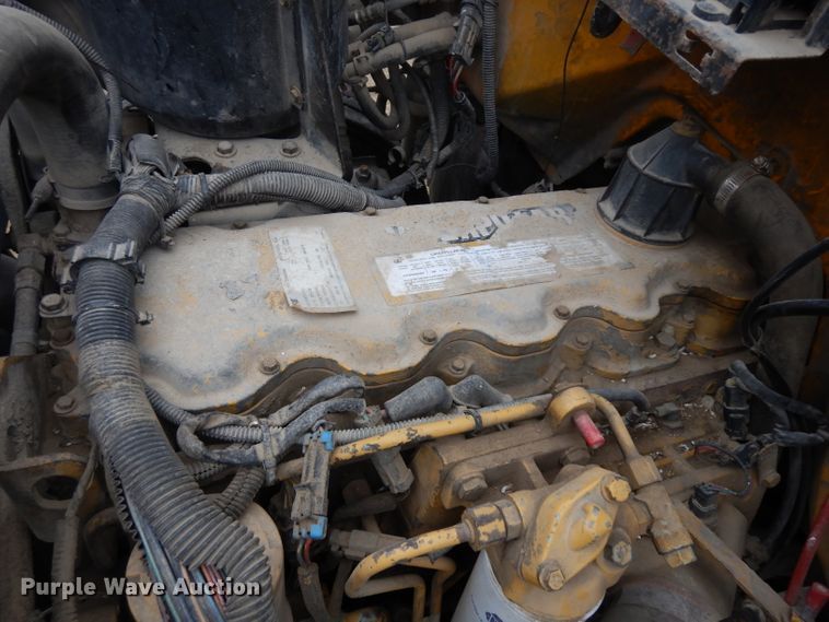 image for item IG9144 2001 GMC C8500  truck cab and chassis