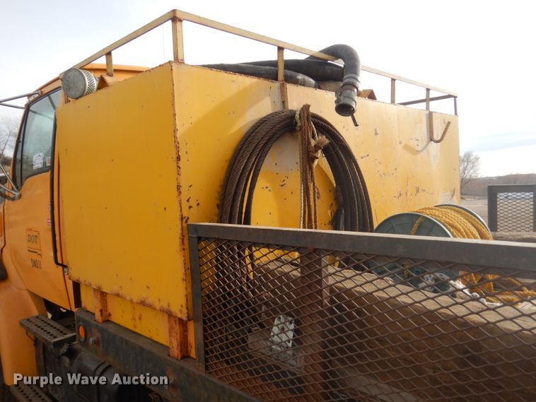 image for item DC8790 1998 Ford LTA9000  flatbed truck