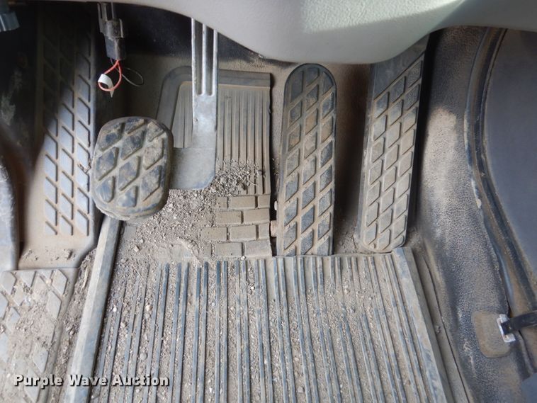 image for item DC8790 1998 Ford LTA9000  flatbed truck