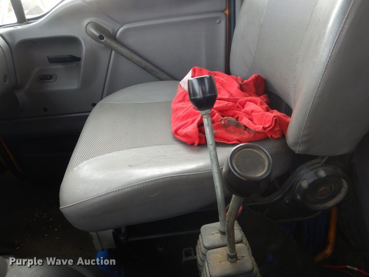 image for item DC8790 1998 Ford LTA9000  flatbed truck