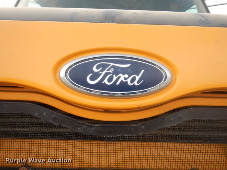 image for item DC8790 1998 Ford LTA9000  flatbed truck