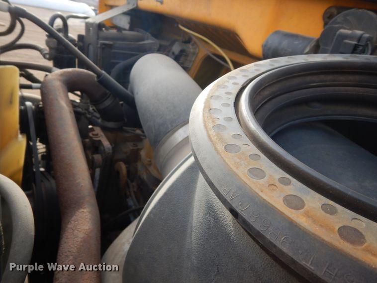 image for item DC8790 1998 Ford LTA9000  flatbed truck