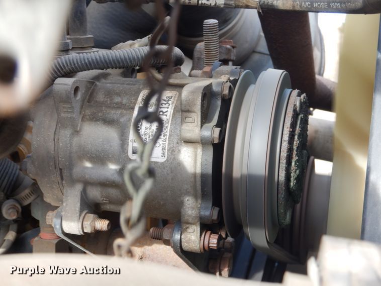 image for item DC8790 1998 Ford LTA9000  flatbed truck