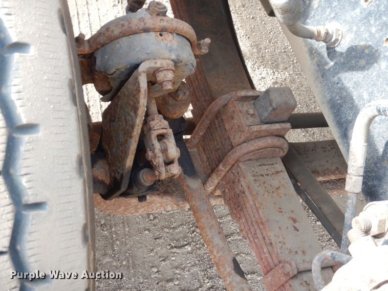 image for item DC8790 1998 Ford LTA9000  flatbed truck