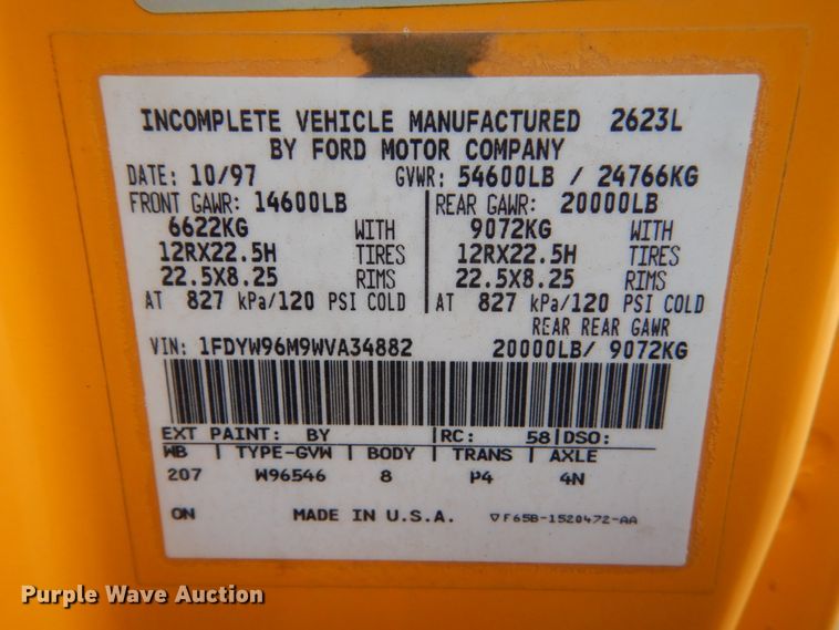 image for item DC8790 1998 Ford LTA9000  flatbed truck