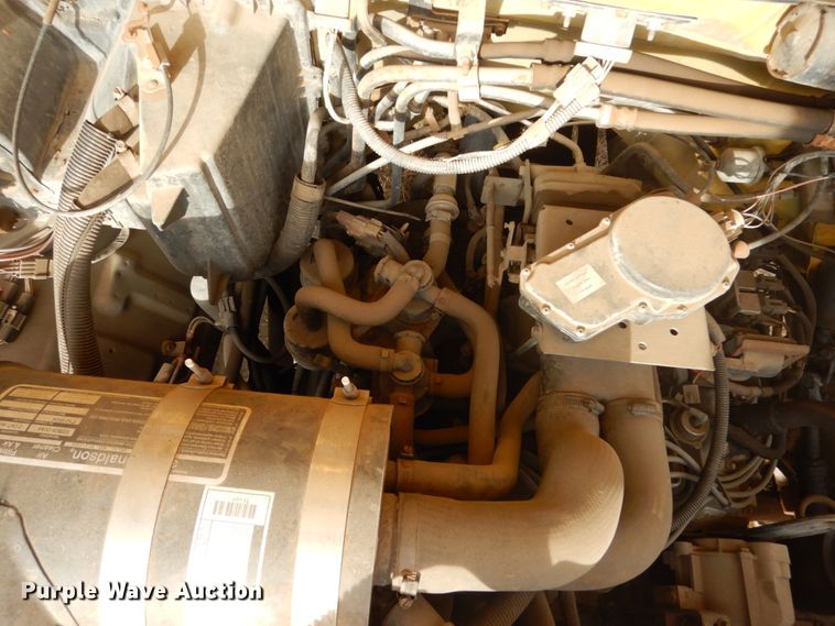 image for item DC8791 1993 Ford F700  drilling rig truck