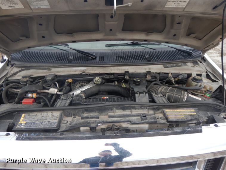 image for item DF3247 2010 Ford E350 Super Duty  ambulance