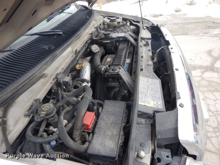 image for item DF3247 2010 Ford E350 Super Duty  ambulance