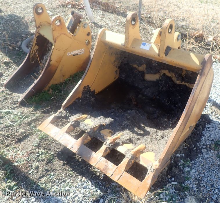 image for item DG2947 (2) backhoe buckets