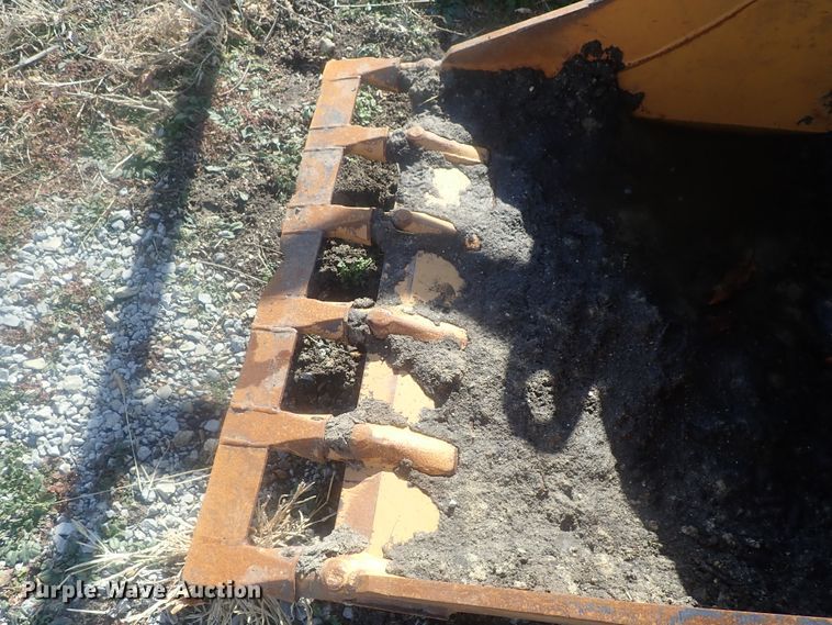 image for item DG2947 (2) backhoe buckets