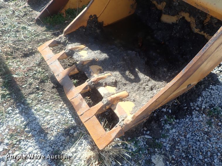 image for item DG2947 (2) backhoe buckets