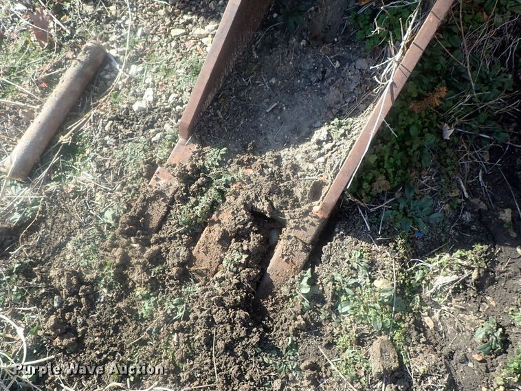 image for item DG2947 (2) backhoe buckets