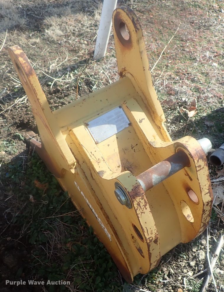 image for item DG2947 (2) backhoe buckets