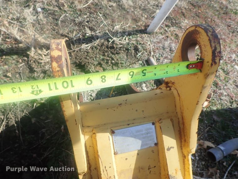 image for item DG2947 (2) backhoe buckets