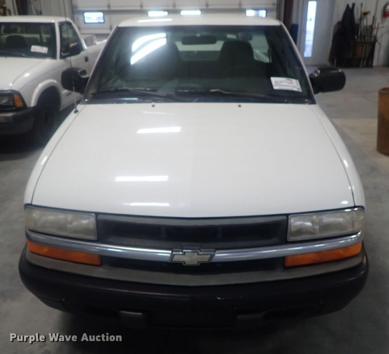 image for item DG2968 1999 Chevrolet S10  pickup truck
