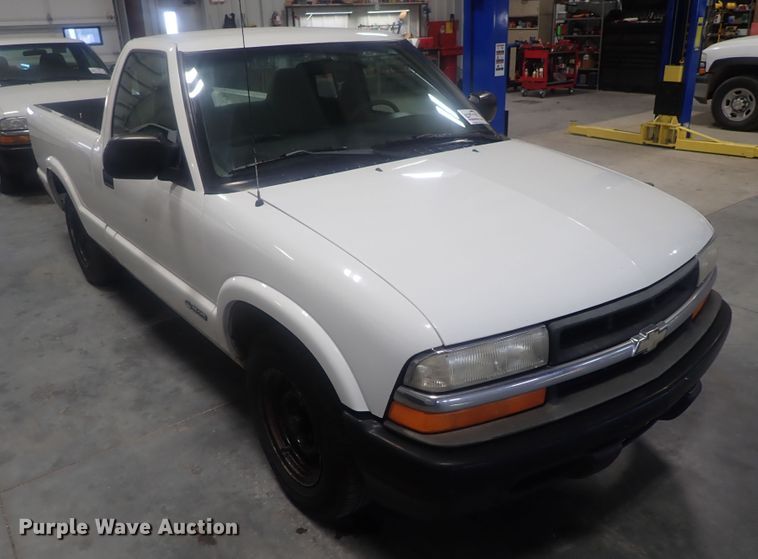 image for item DG2968 1999 Chevrolet S10  pickup truck