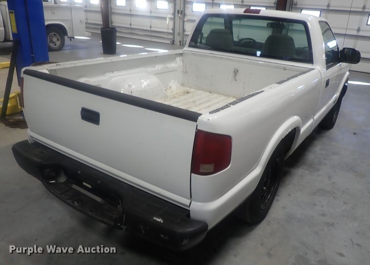 image for item DG2968 1999 Chevrolet S10  pickup truck