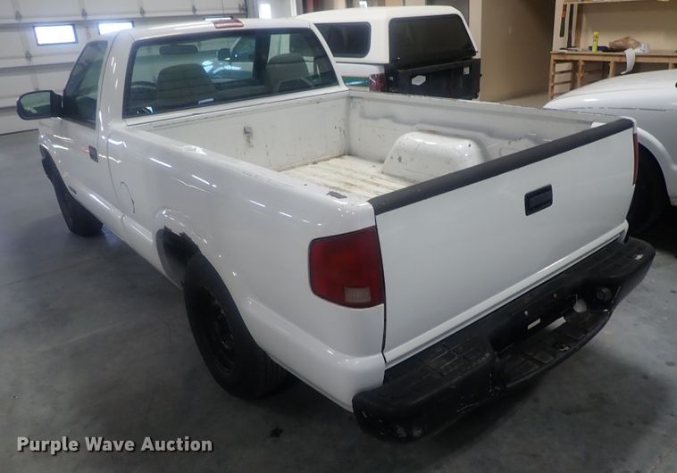 image for item DG2968 1999 Chevrolet S10  pickup truck