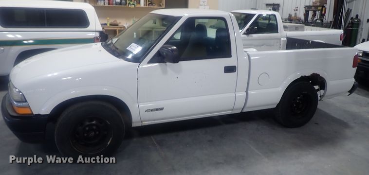 image for item DG2968 1999 Chevrolet S10  pickup truck