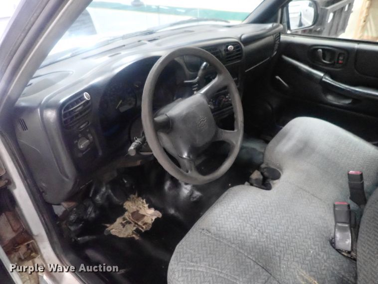 image for item DG2968 1999 Chevrolet S10  pickup truck