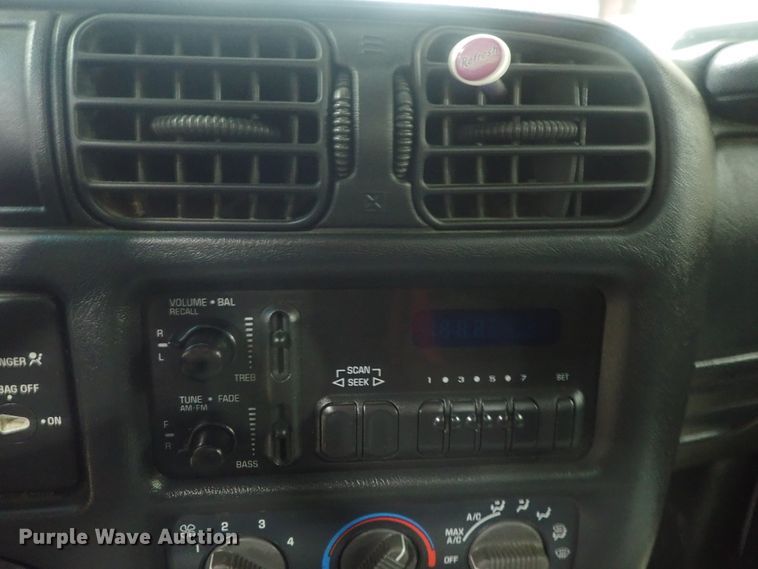 image for item DG2968 1999 Chevrolet S10  pickup truck