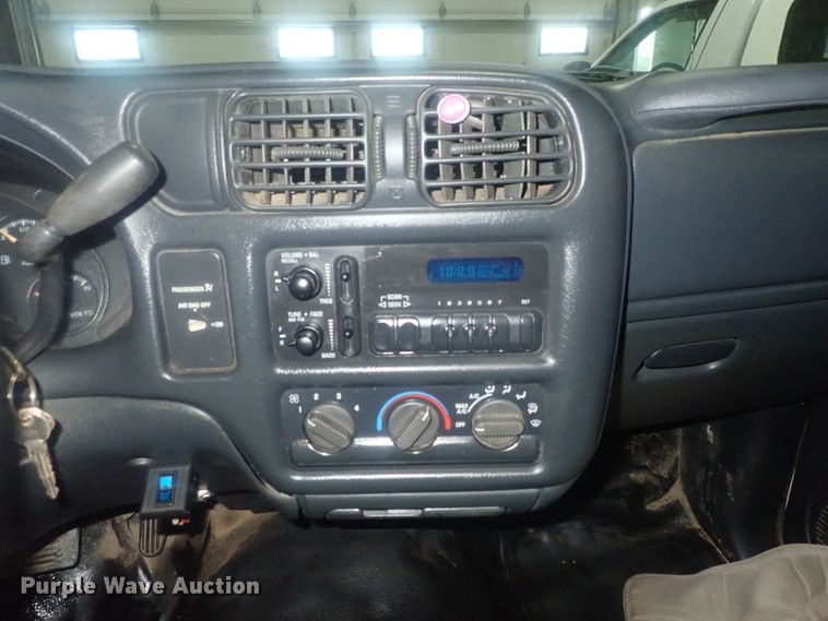 image for item DG2968 1999 Chevrolet S10  pickup truck