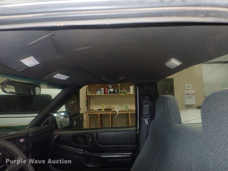 image for item DG2968 1999 Chevrolet S10  pickup truck