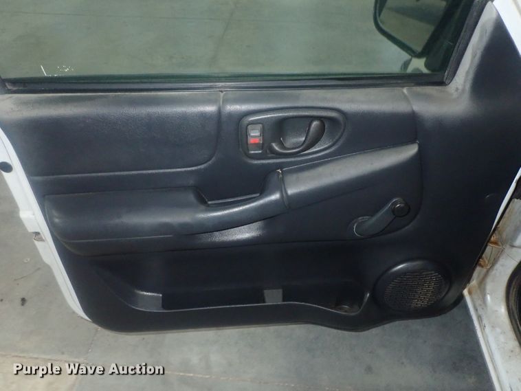 image for item DG2968 1999 Chevrolet S10  pickup truck