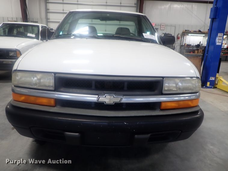 image for item DG2968 1999 Chevrolet S10  pickup truck