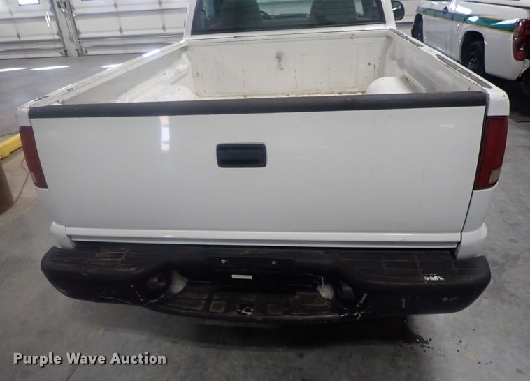 image for item DG2968 1999 Chevrolet S10  pickup truck