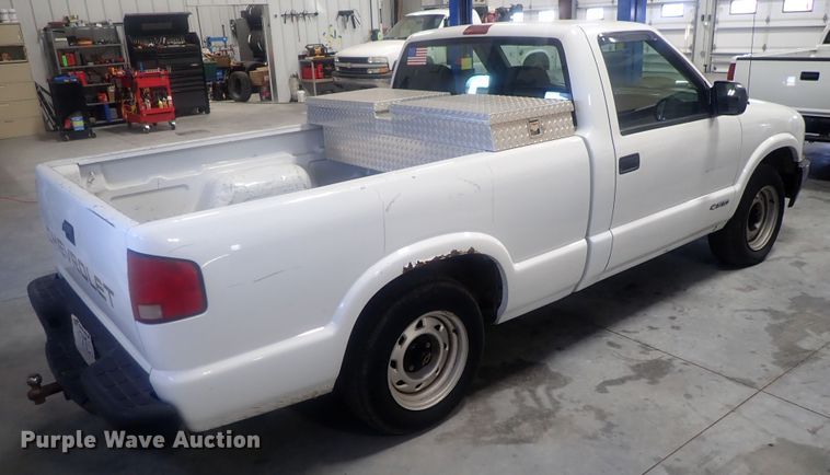 image for item DG2969 2001 Chevrolet S10  pickup truck