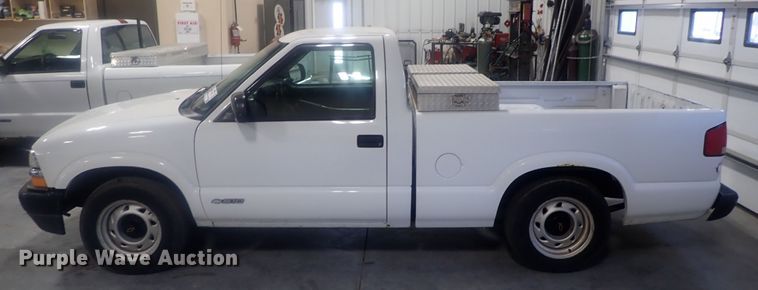 image for item DG2969 2001 Chevrolet S10  pickup truck