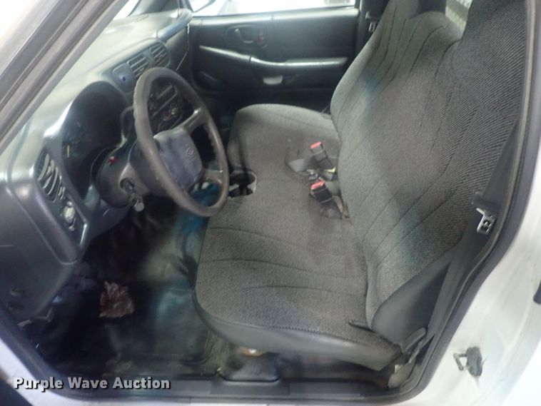 image for item DG2969 2001 Chevrolet S10  pickup truck