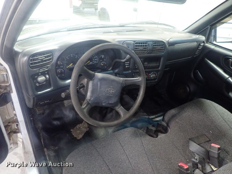 image for item DG2969 2001 Chevrolet S10  pickup truck