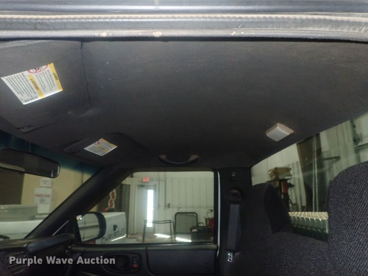 image for item DG2969 2001 Chevrolet S10  pickup truck