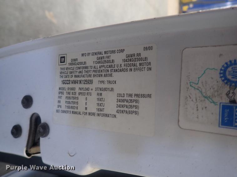 image for item DG2969 2001 Chevrolet S10  pickup truck