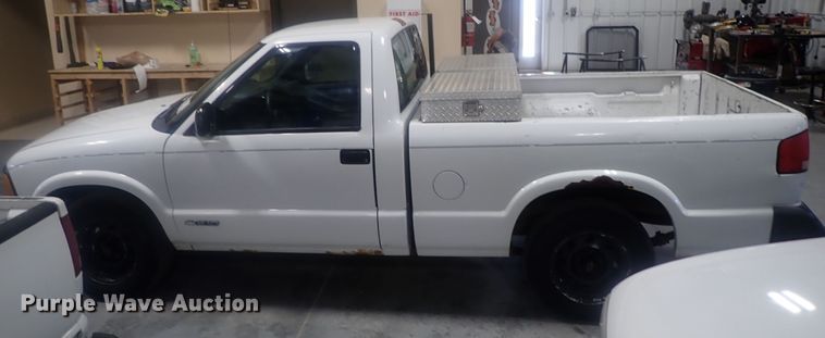 image for item DG2970 1994 Chevrolet S10  pickup truck