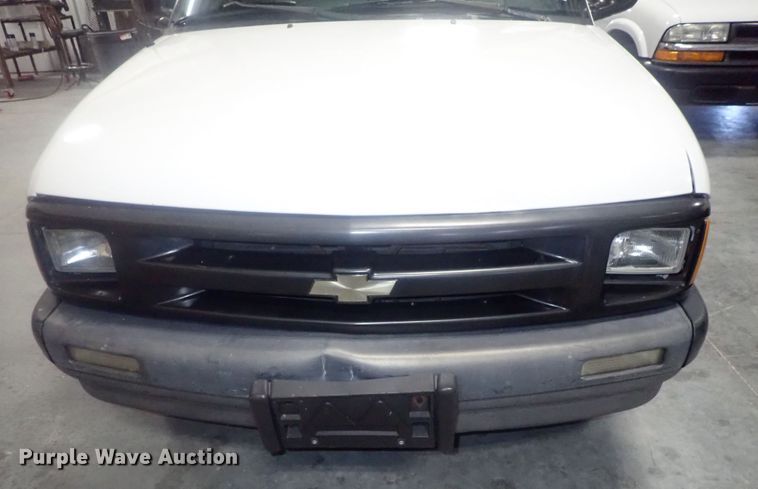 image for item DG2970 1994 Chevrolet S10  pickup truck
