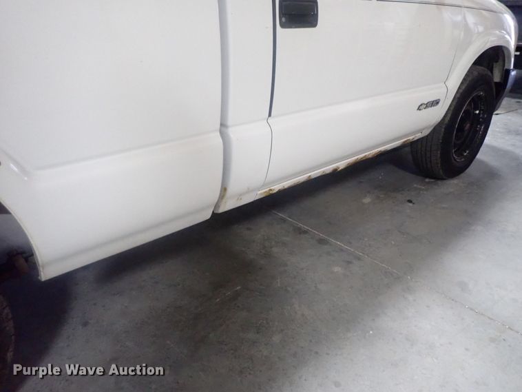 image for item DG2970 1994 Chevrolet S10  pickup truck