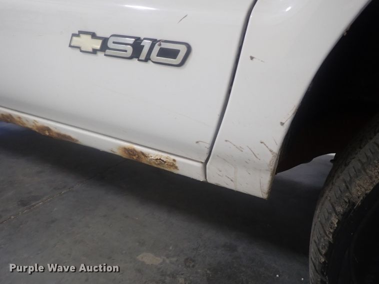 image for item DG2970 1994 Chevrolet S10  pickup truck