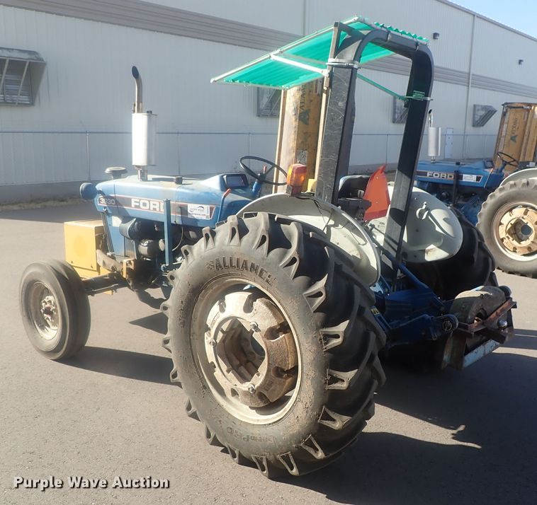 image for item DG2972 1994 Ford 3930  tractor