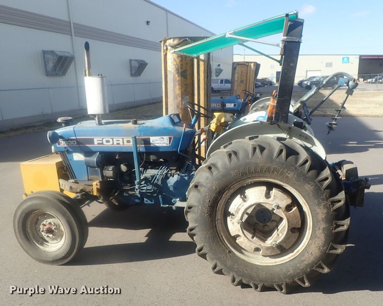 image for item DG2972 1994 Ford 3930  tractor