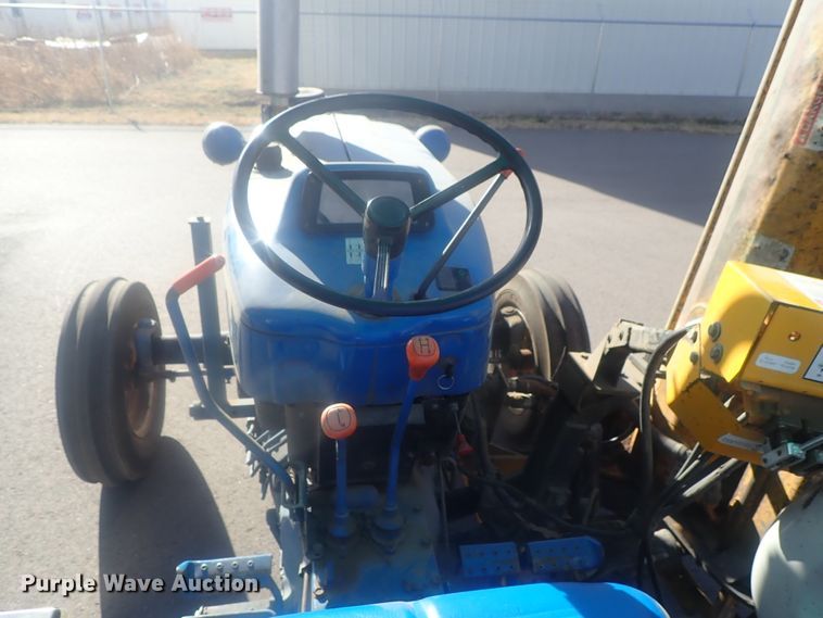 image for item DG2972 1994 Ford 3930  tractor