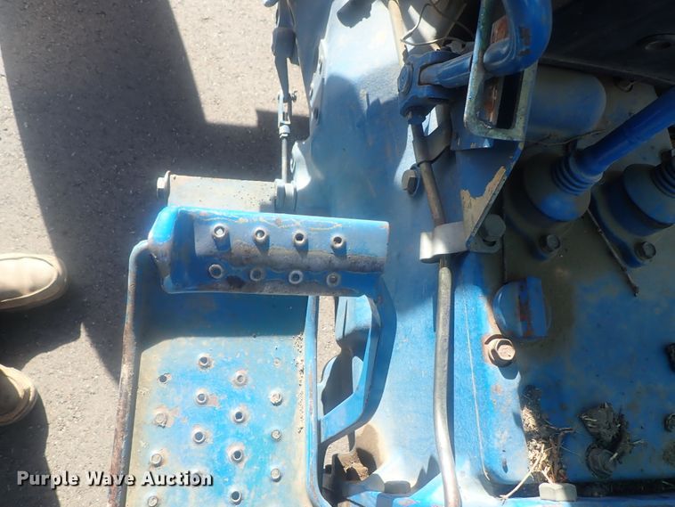 image for item DG2972 1994 Ford 3930  tractor