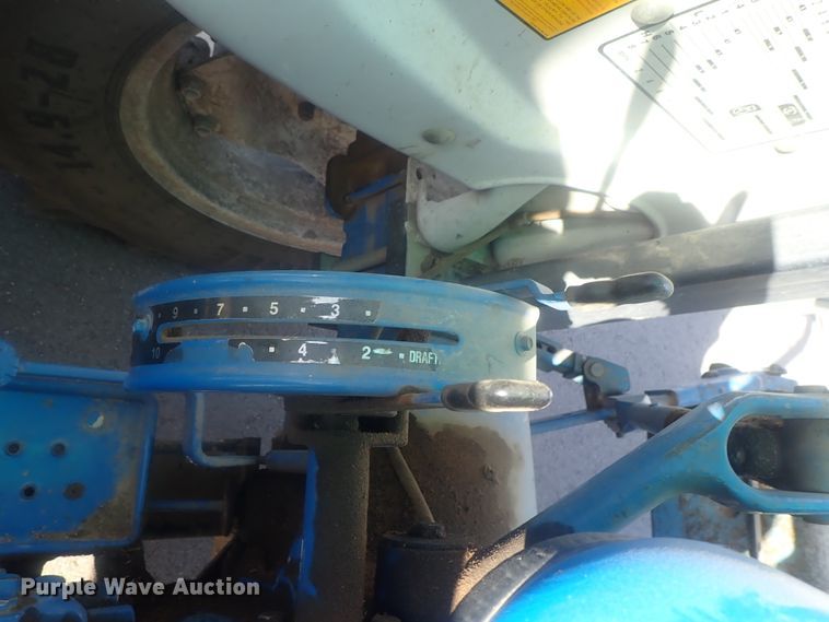 image for item DG2972 1994 Ford 3930  tractor